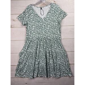 Tiered Womens Dress L Green Floral Summer Casual Sweet & Cute V-Neck Mini NWT